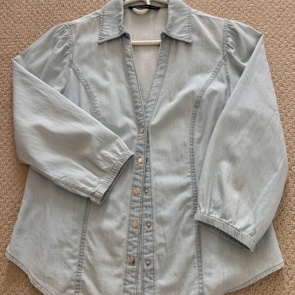 WHBM chambray top. Snap front and super soft. Like new!